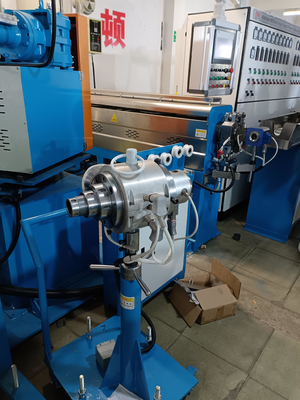 φ90mm+φ50mm سلك وكابل عالية السرعة الكهرباء سترة غطاء PVC PE آلة الخرجان
